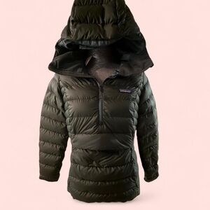 Dark Green Patagonia Jacket with Hood